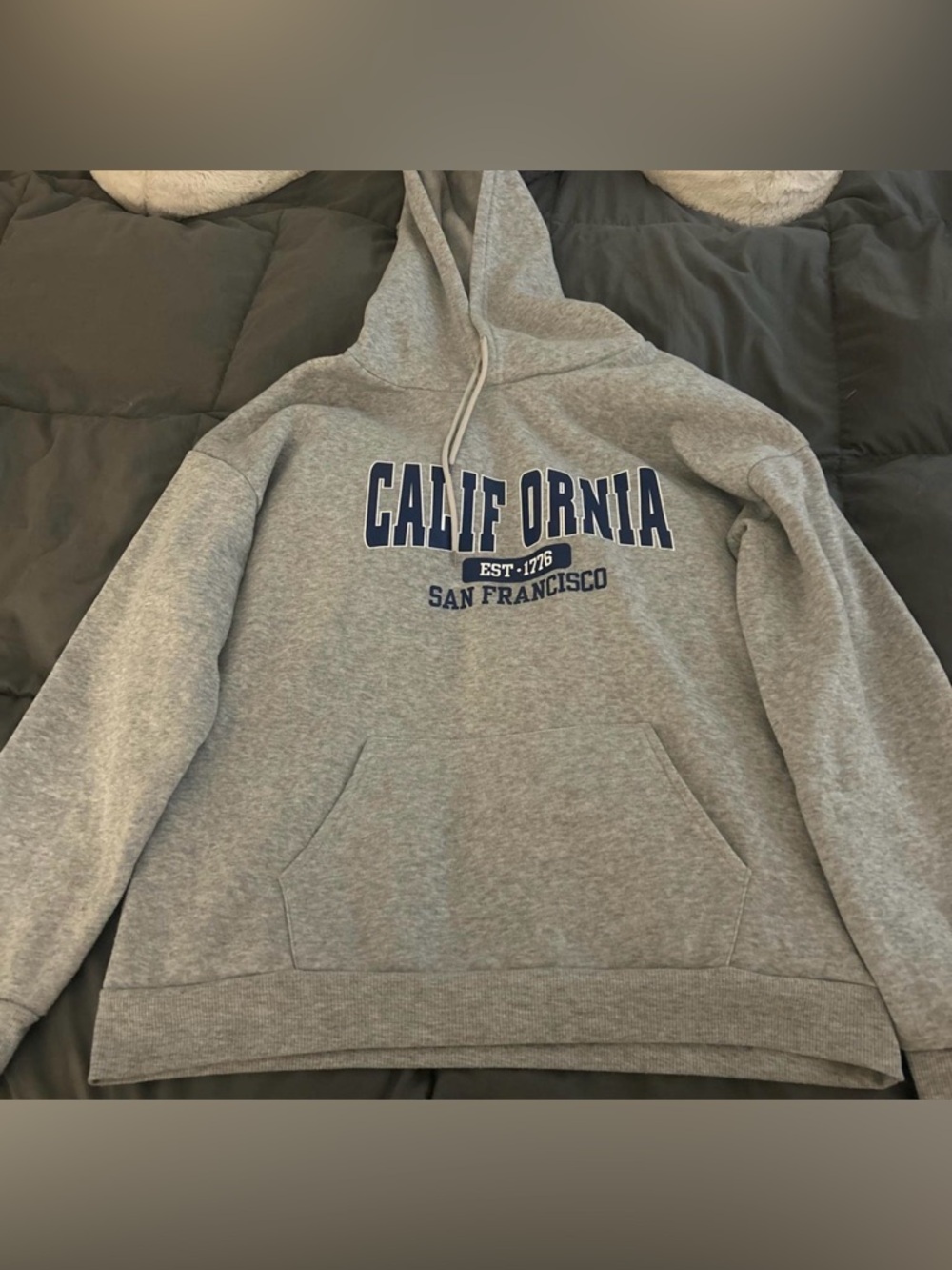 SHEIN Gray Pullover Hoodie with Navy California Print